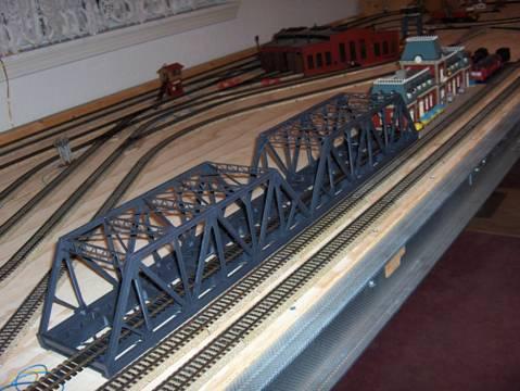 BB 00060 ~ Two out of three Double-Track Truss Bridges complete
