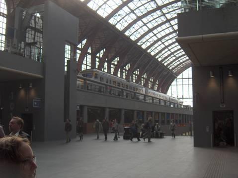 BB 00080 ~ Belgium: Antwerp Rail Road Station: multilevel platforms